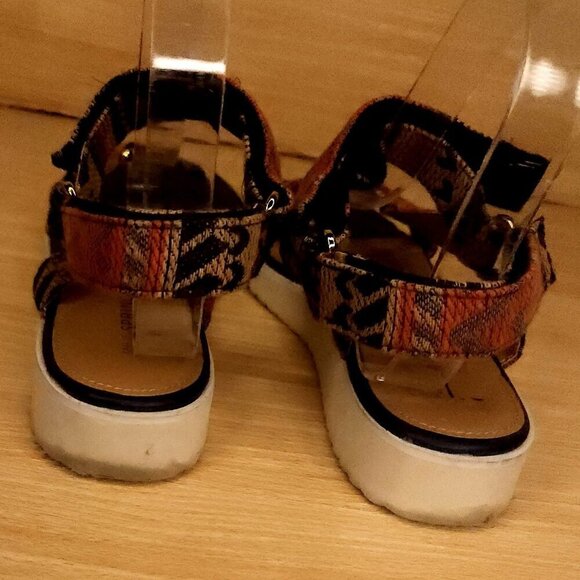 Call It Spring Womens Southwestern Hook and Loop Strap Sandals 7.5 - Picture 3 of 8